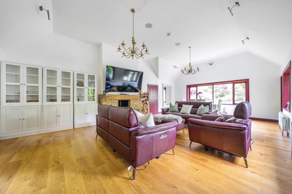 The Ridings, Tunbridge Wells, TN2 photo 2