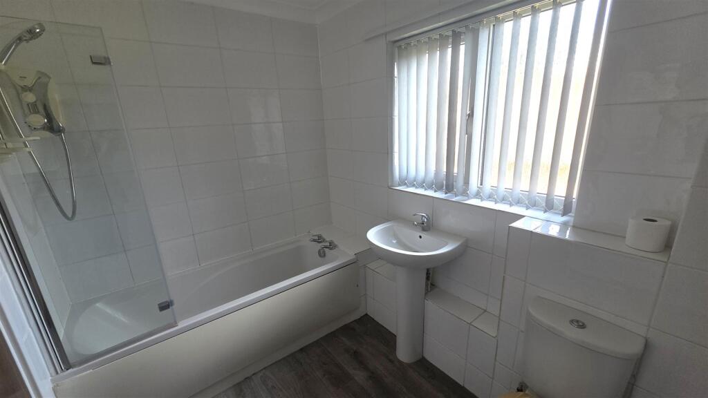 Apartment in Canterbury - View 4