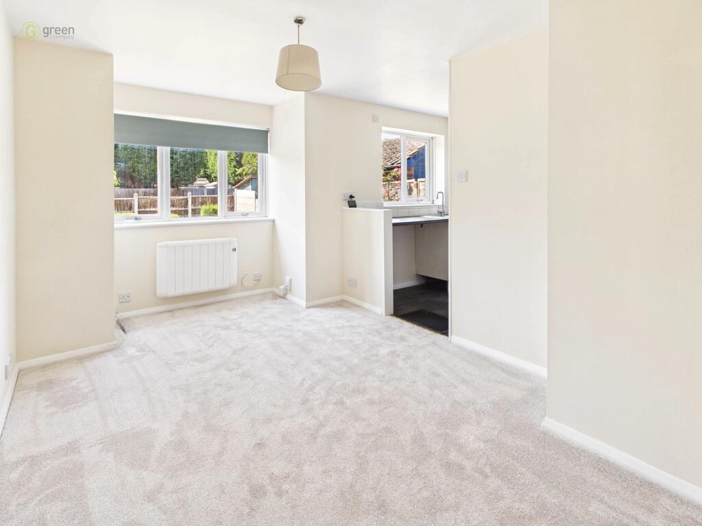 Apartment in Tamworth, Wilnecote - View 3
