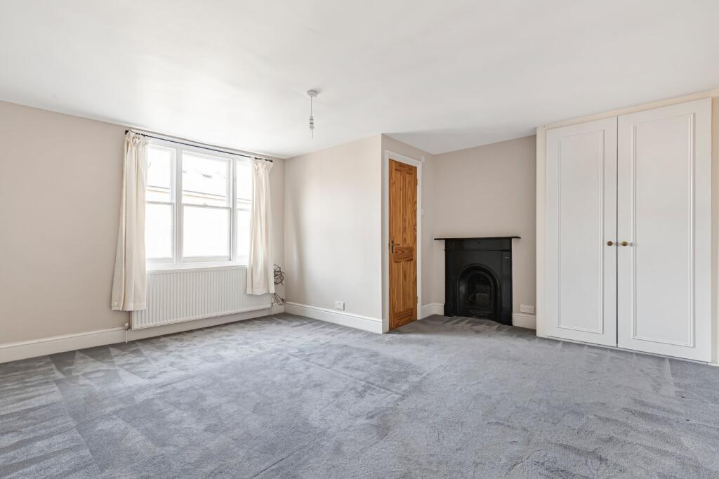 Apartment in Twickenham - More