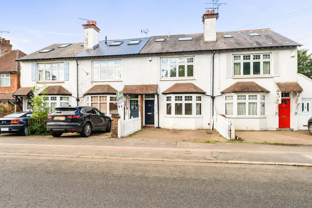Main image of property: Oxford Road, Gerrards Cross