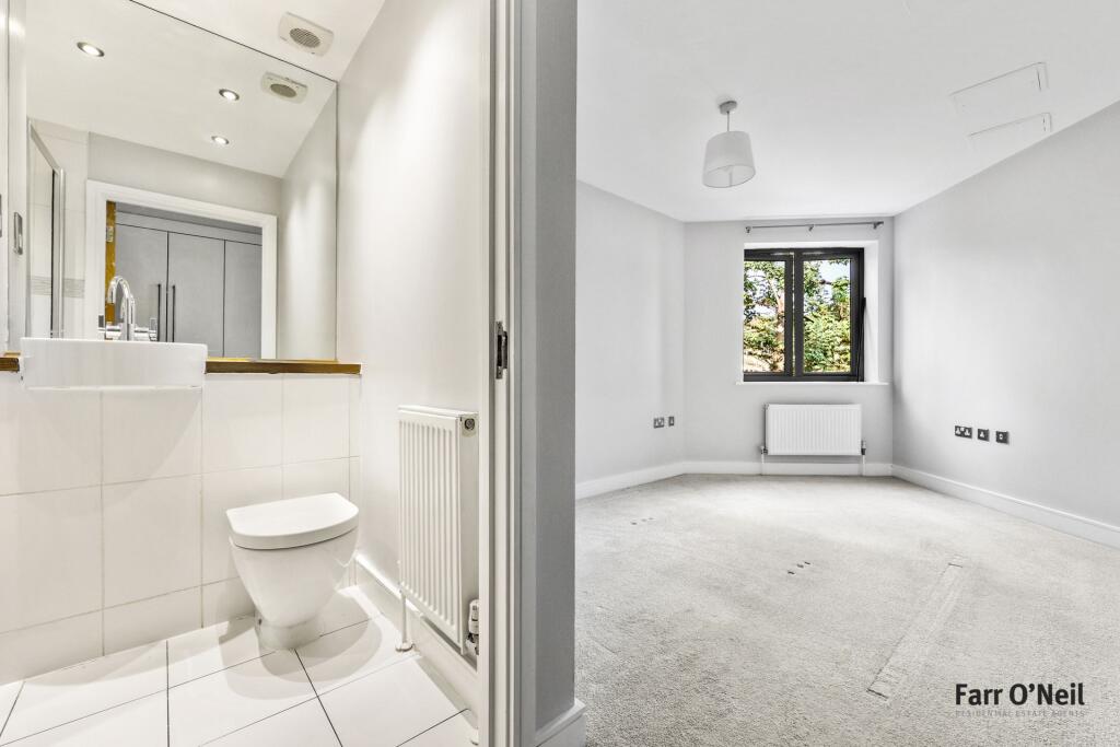 Apartment in Epping Forest, Buckhurst Hill - View 5