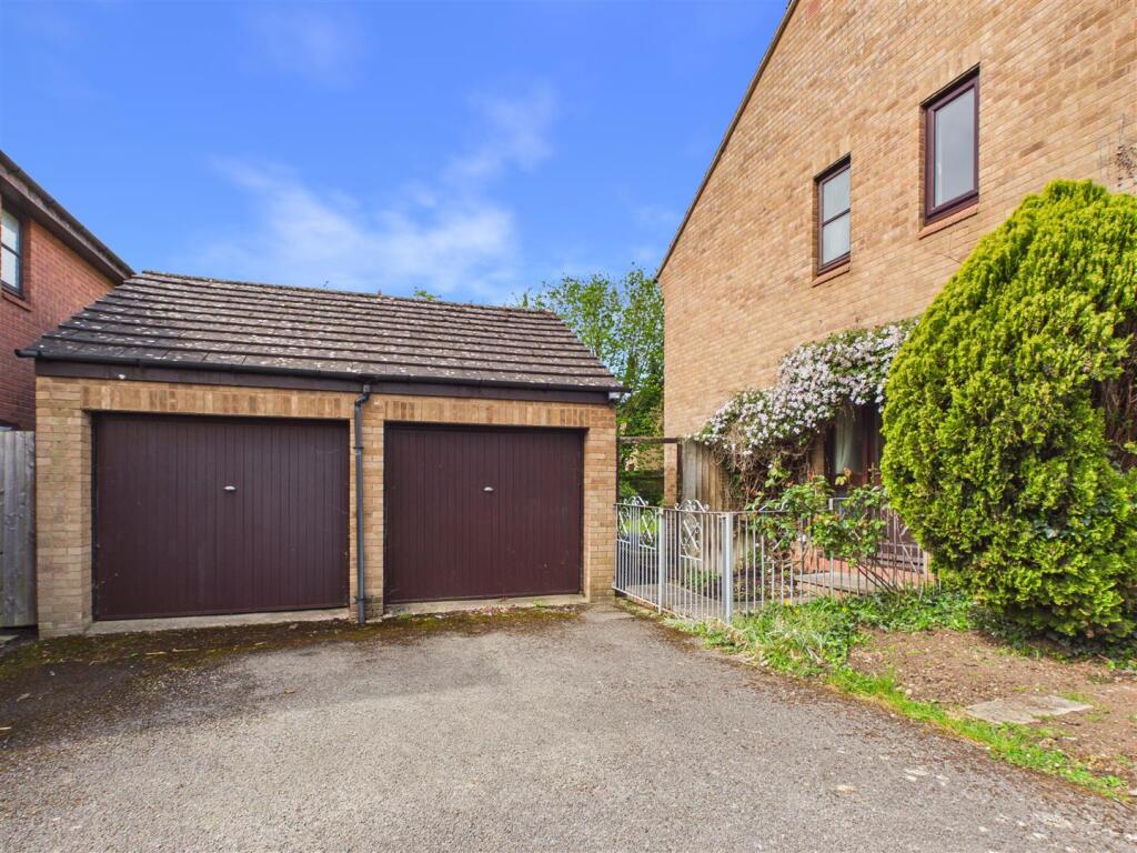 St. James Close, Harvington, Evesham photo 4
