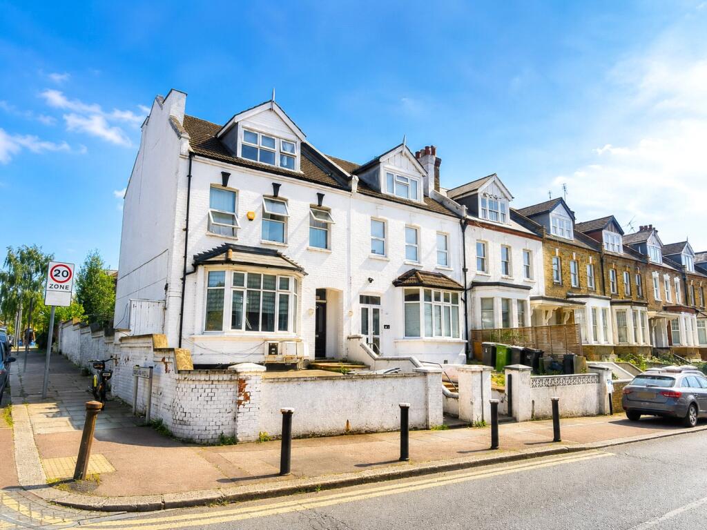 Main image of property: Park Avenue, Wood Green, London, N22