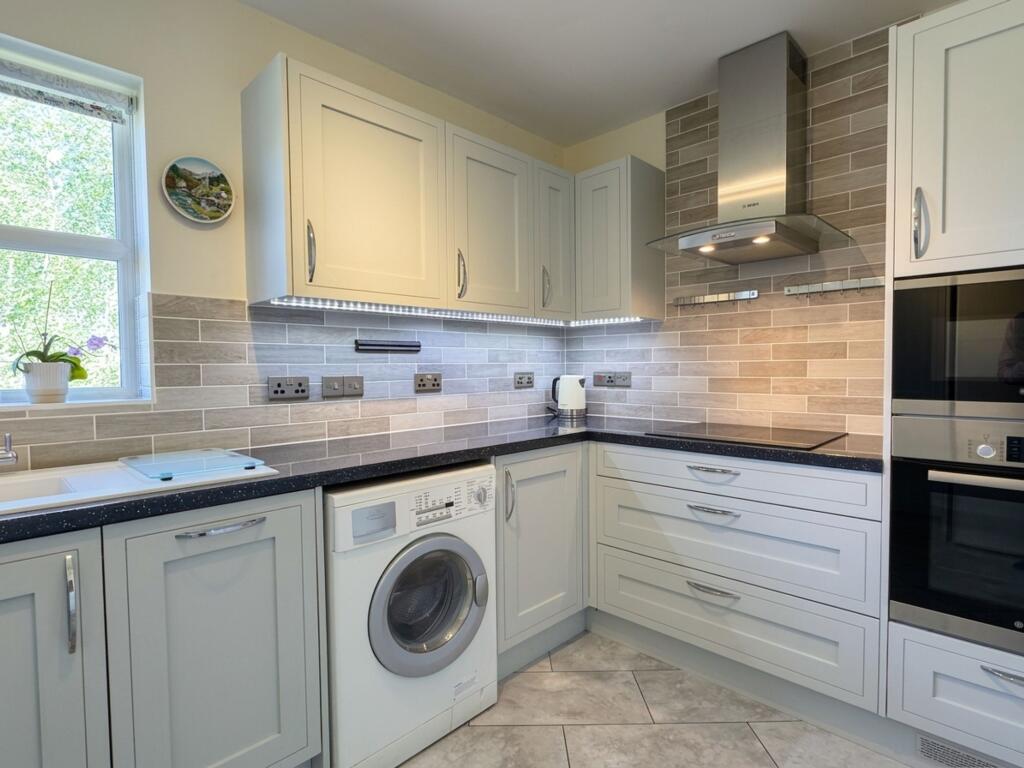 Apartment in Bristol - View 2