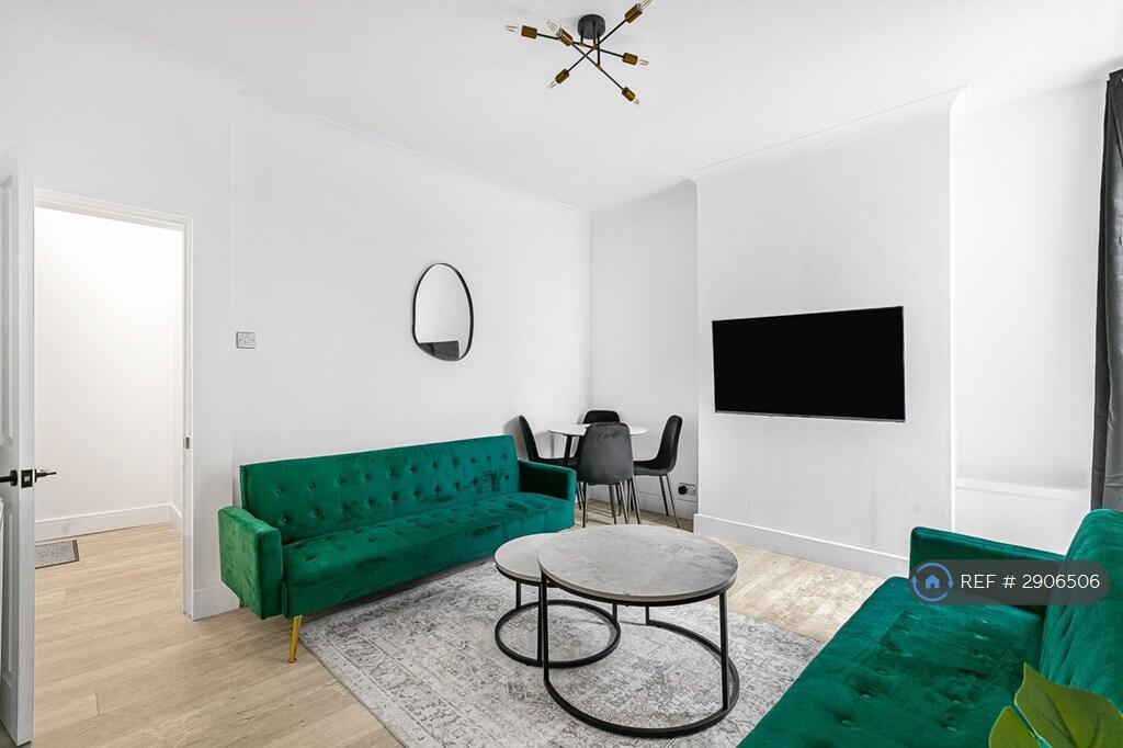 Main image of property: Cambridge Road, New Malden, KT3
