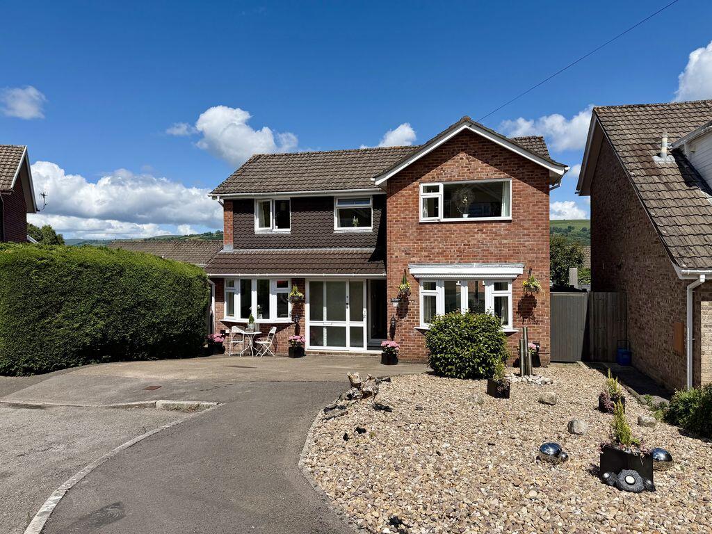 Main image of property: Winsford Grove, Gilwern, Abergavenny