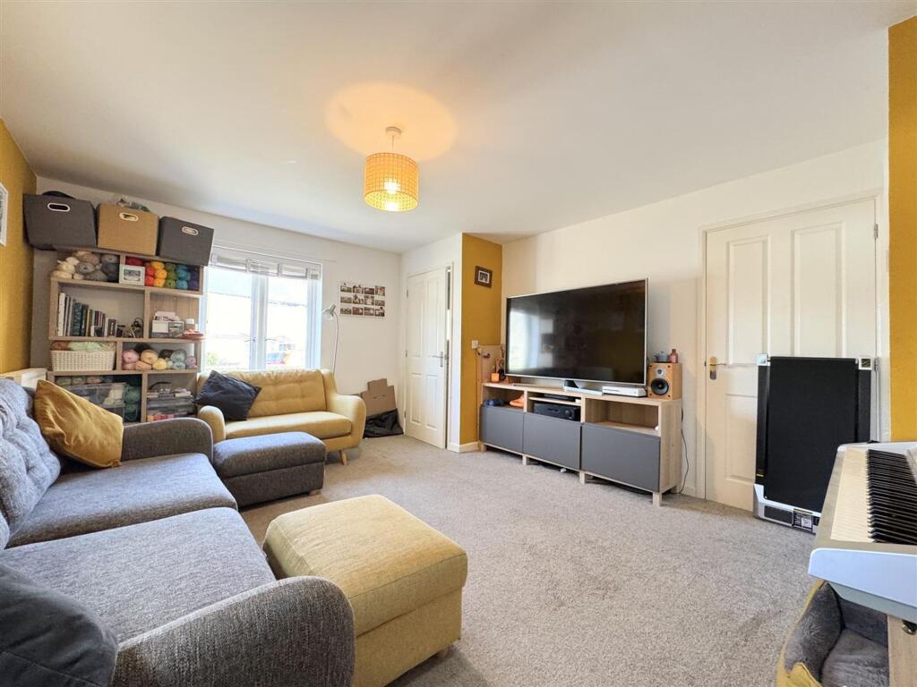 House in Truro - View 3