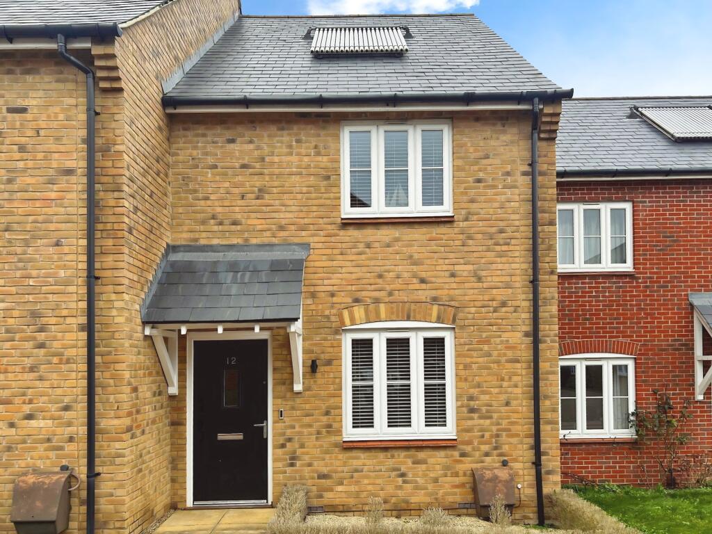 2-bed terraced on Aldous Drive, Bloxham, Oxfordshire, £300,000