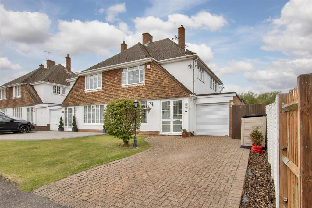 Main image of property: Ferndene, New Barn