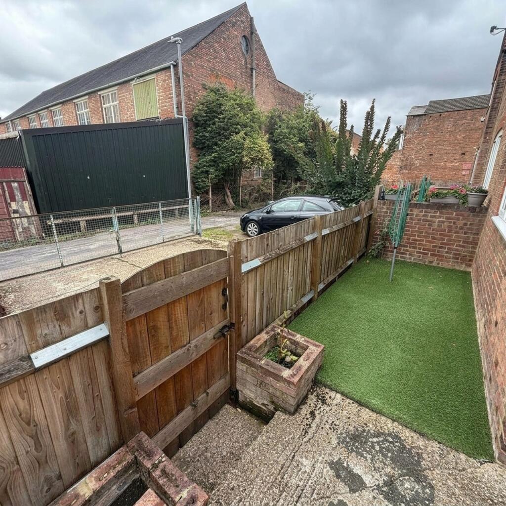 House in Luton - More