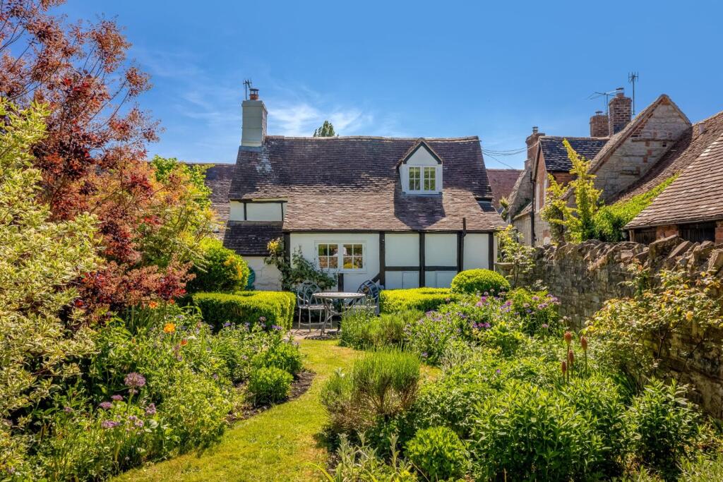 Main image of property: 2 The Hamlet, Marcliff, Alcester