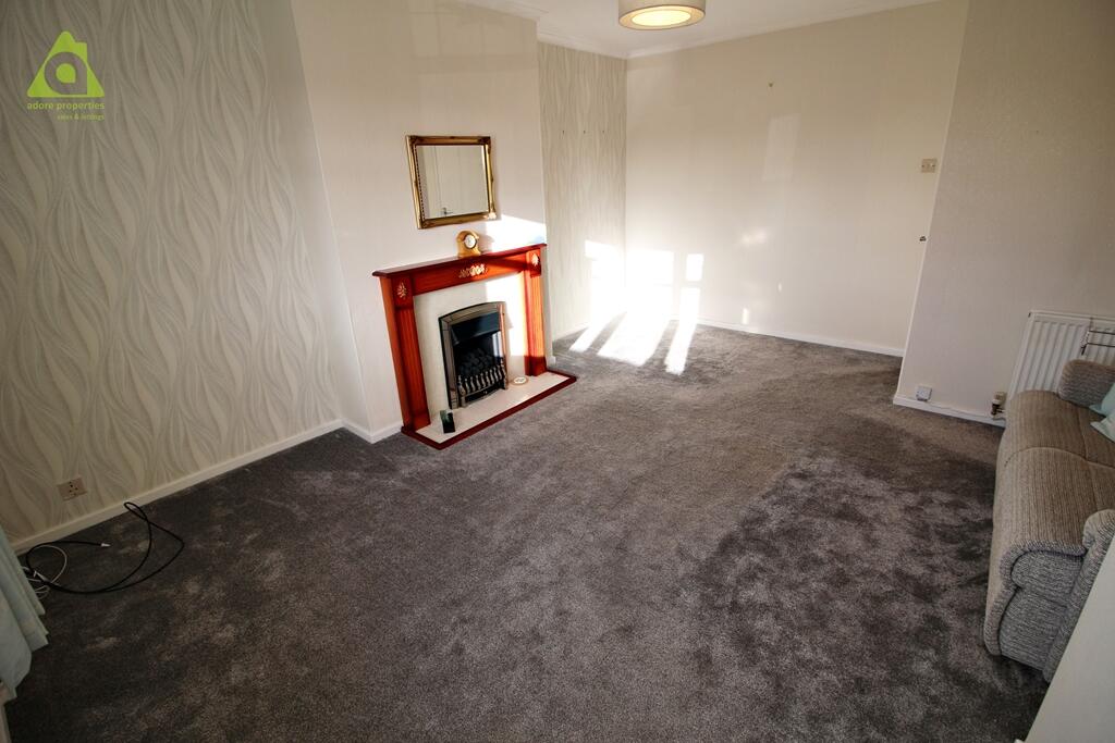 West Grove, Westhoughton, BL5 2HU photo 4
