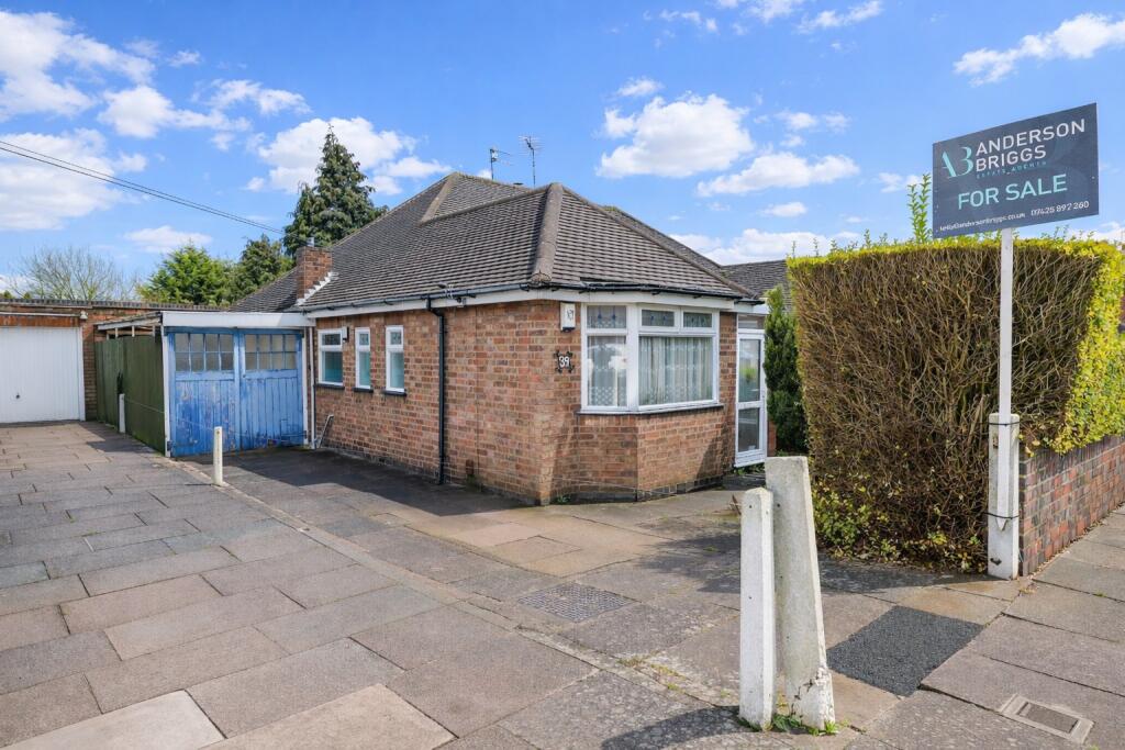 2-bed bungalow on Verdale Avenue, Leicester, Leicestershire, LE4, £230,000