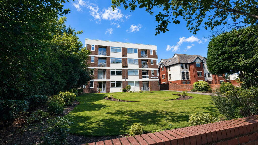2-bed flat on Argyle House, 13 Argyle Road, Hesketh Park, PR9 9LD, £200,000