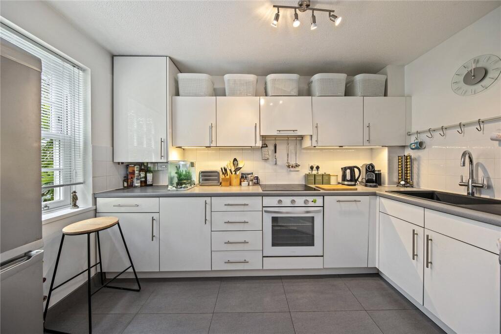 House in Twickenham - View 5