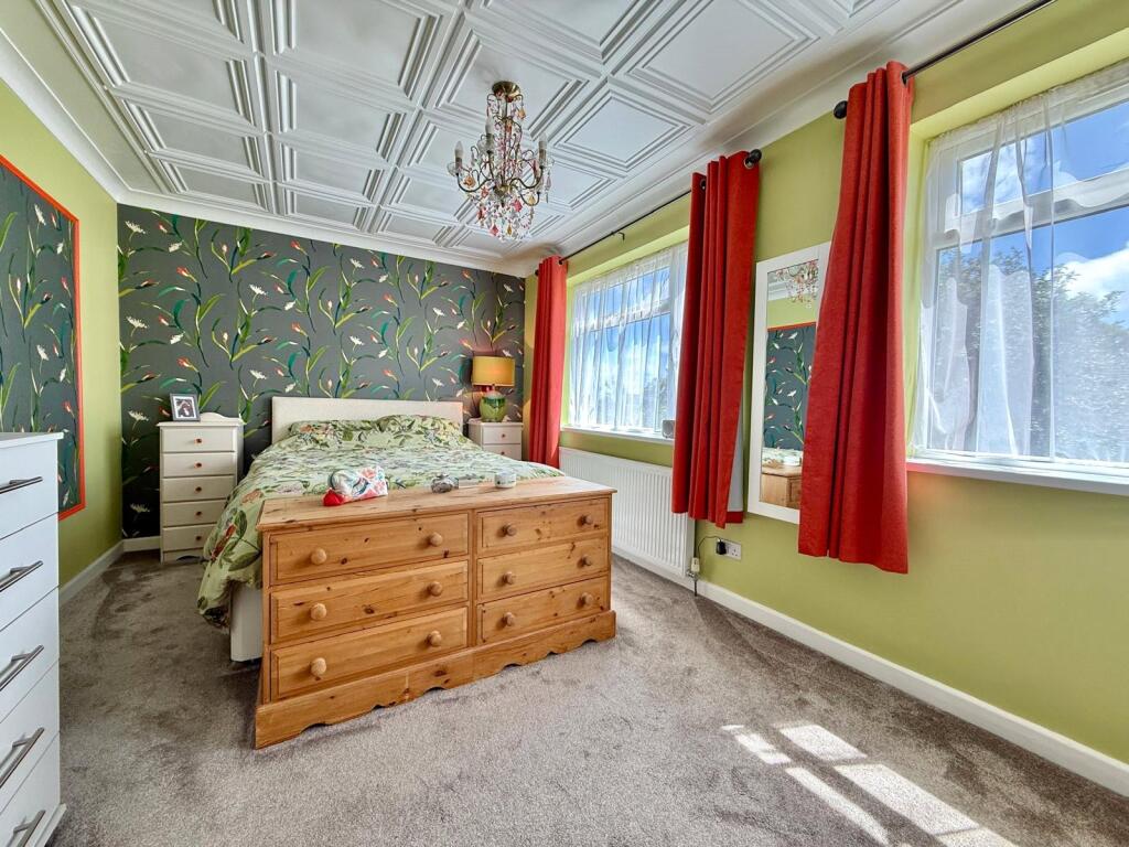 House in Eastbourne, Ratton - More