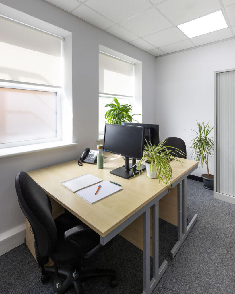 2 Person Ground Floor Office To Rent In Hitchin