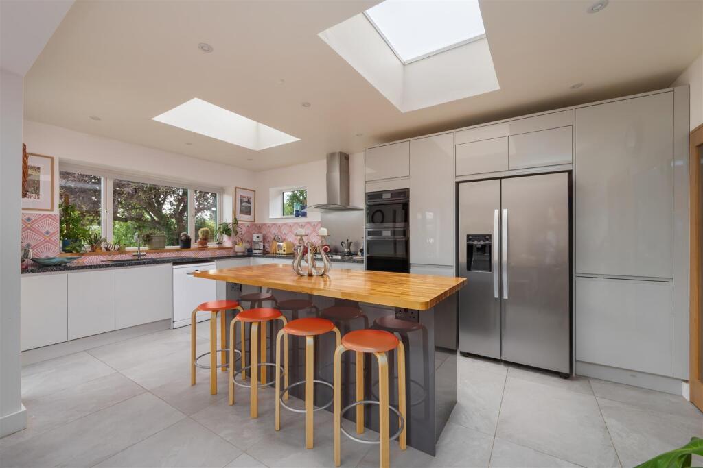 House in Canterbury - More