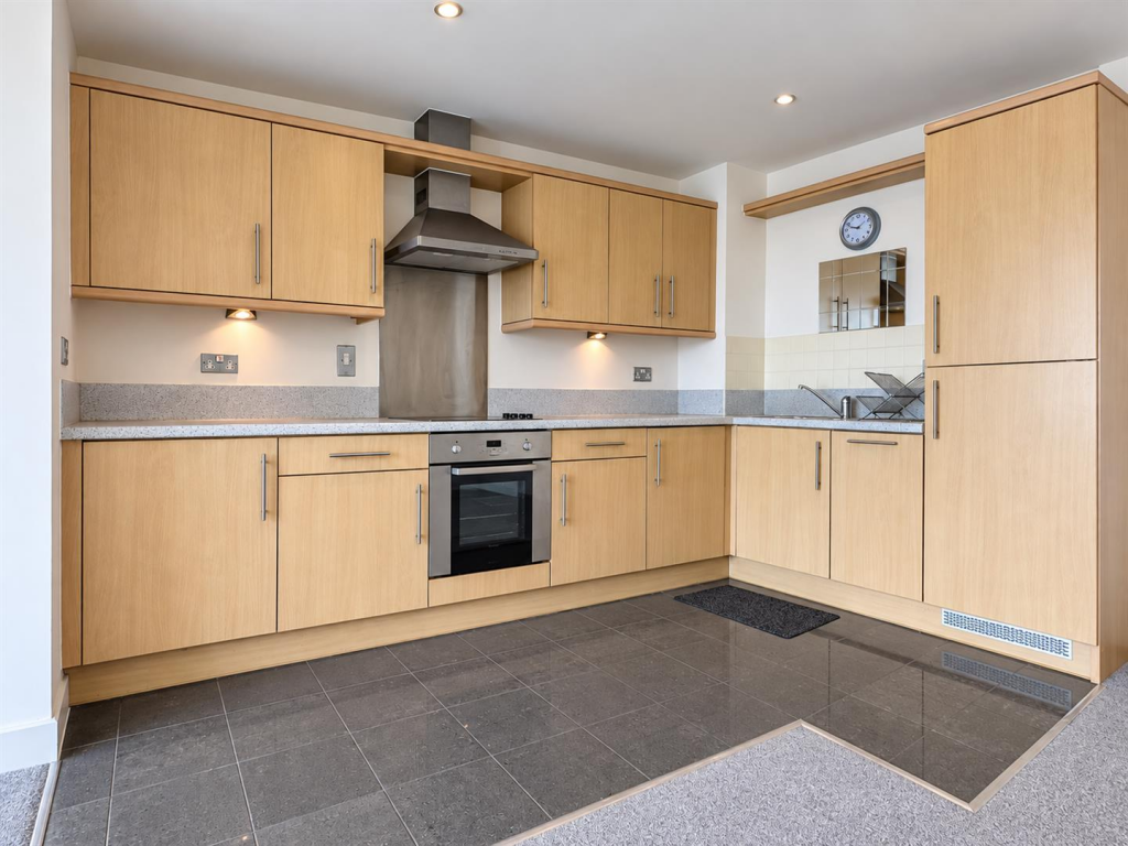 Apartment in Portsmouth - View 3