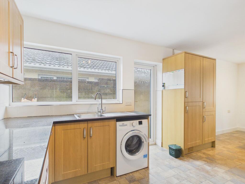 House in Cardiff, Llantwit Major - View 4