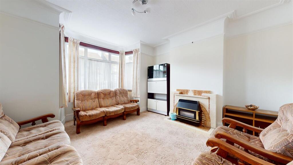 House in Dartford - View 2