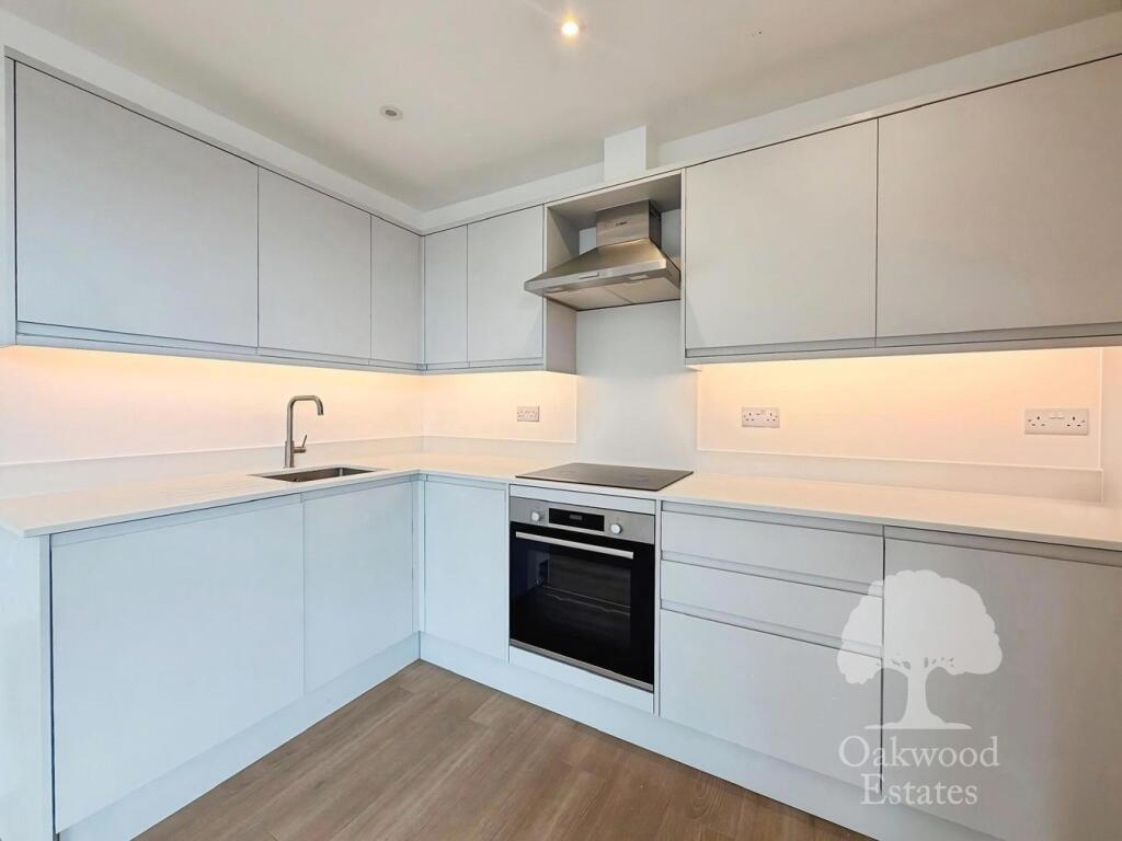 Apartment in Slough - View 3