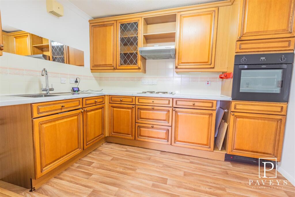 Apartment in Frinton-on-Sea, Frinton and Walton - View 5