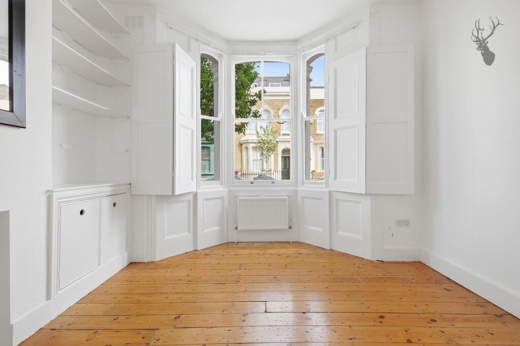 Apartment in London - More