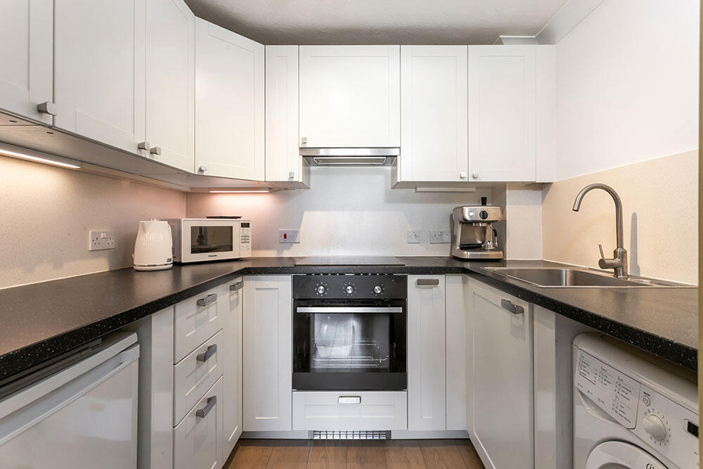 Apartment in London, Leytonstone - View 2