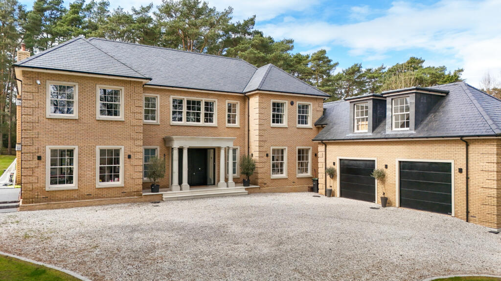 Main image of property: Avon Castle Drive, Ringwood, Dorset, BH24