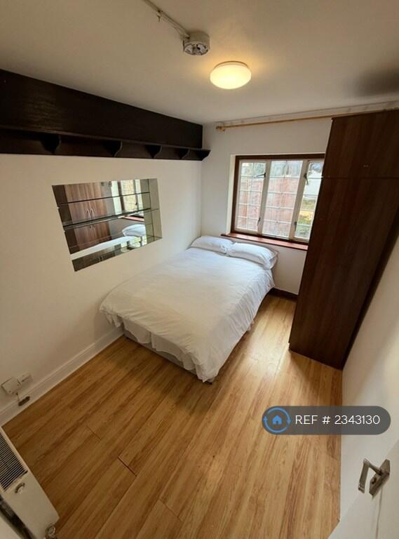 Main image of property: Ellesmere Road, London, W4