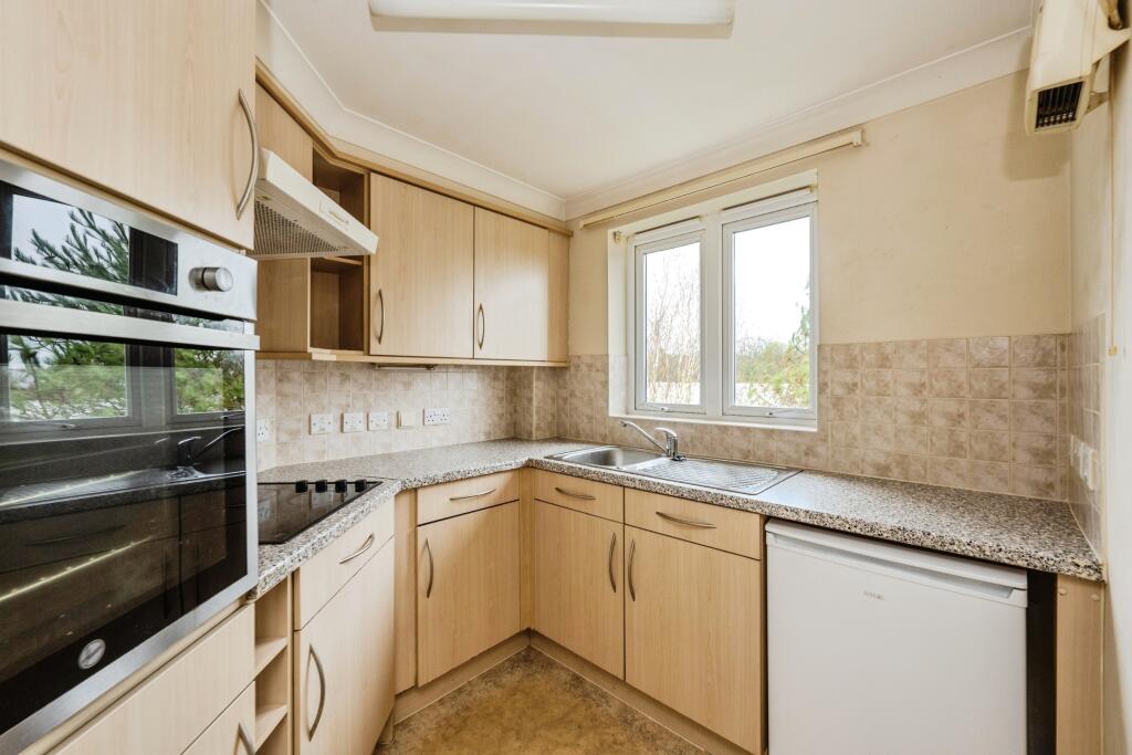 20 Alexandra Road, Gorseinon, SA4 photo 4