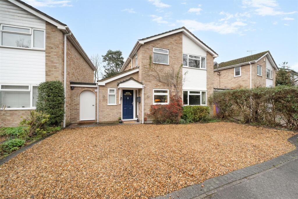 Main image of property: Foxcote, Finchampstead, Berkshire, RG40 3PE