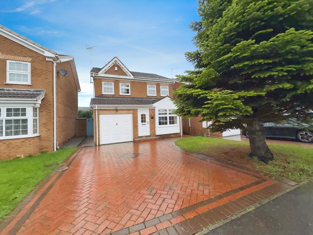 4-bed detached on Homewood Drive, Nottingham, NG17, £280,000