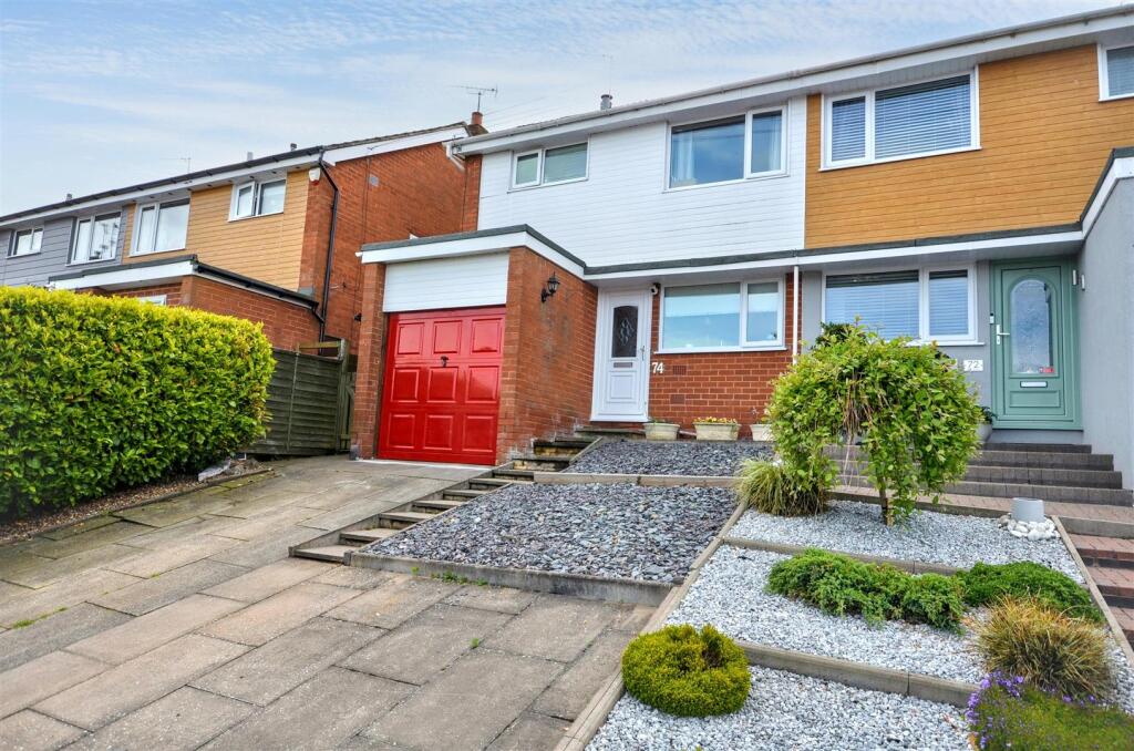 Main image of property: Beacon Rise, Stone
