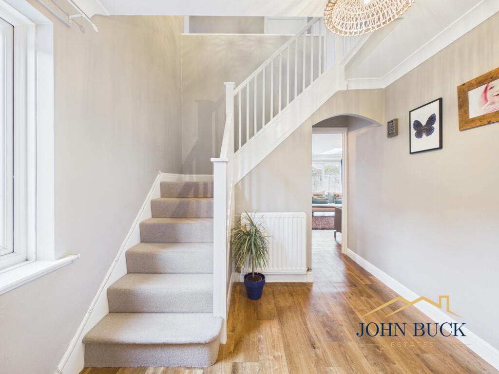 House in Washington - View 2