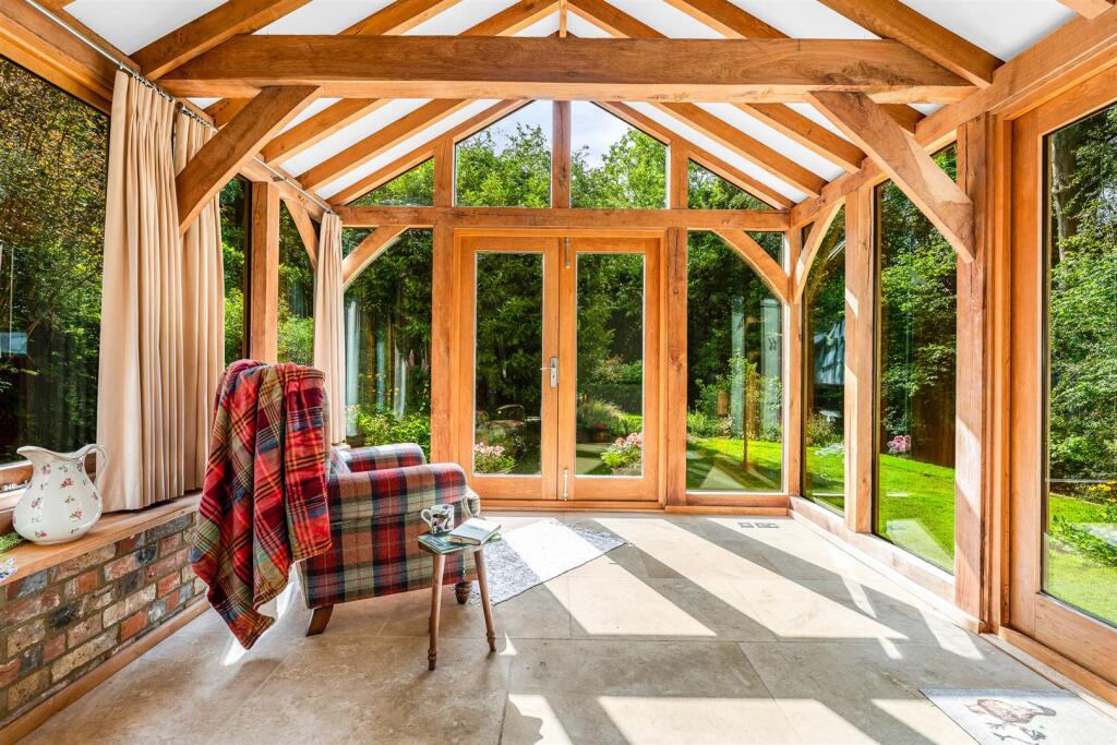 House in St Albans - View 5