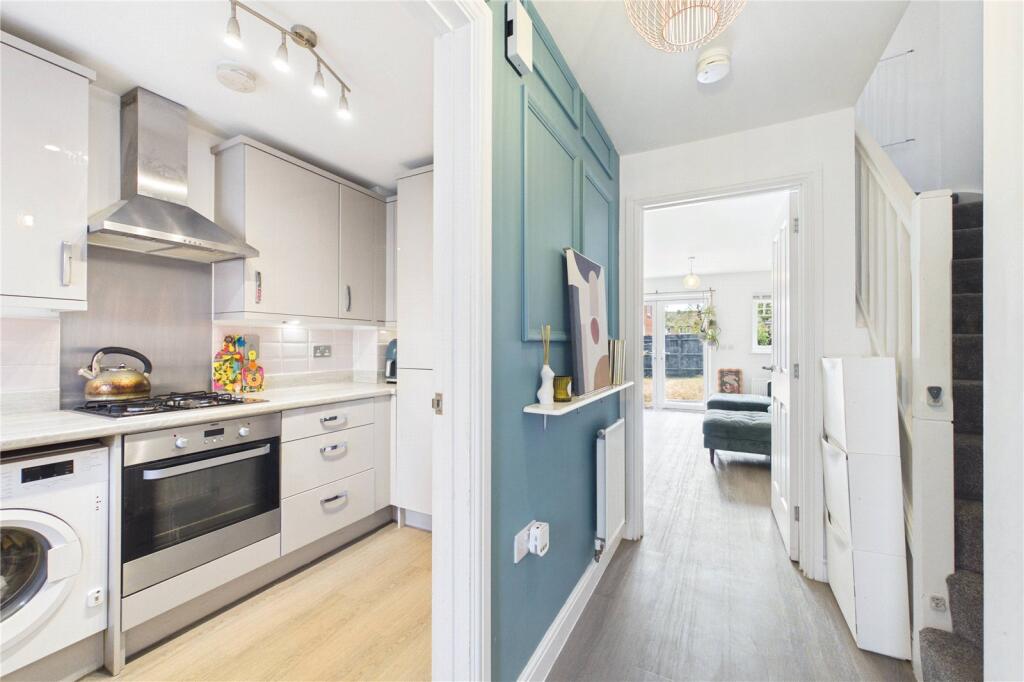 House in Basingstoke and Deane, Tadley - View 3