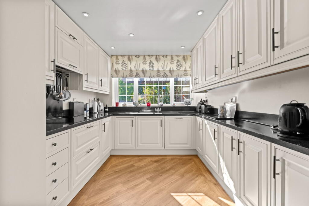 House in Mole Valley, Surrey - View 4