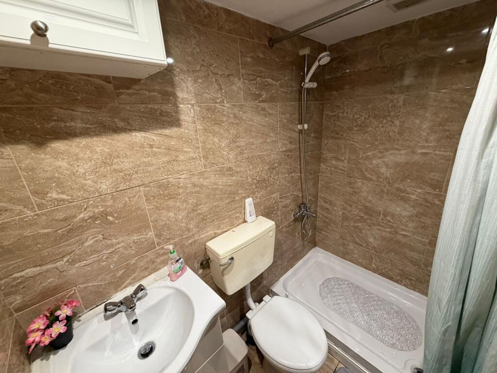 Additional image 13 of 6 Bedroom House Available In Hall Green 