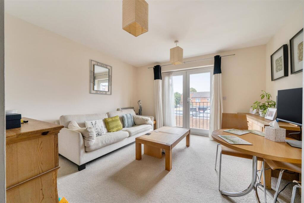 Apartment in Reading, Caversham Park Village, Caversham Park - View 5
