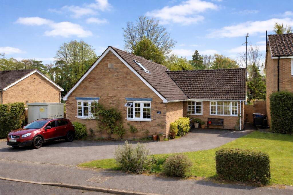 Main image of property: Lodge Avenue, Collingtree, NN4 0NQ