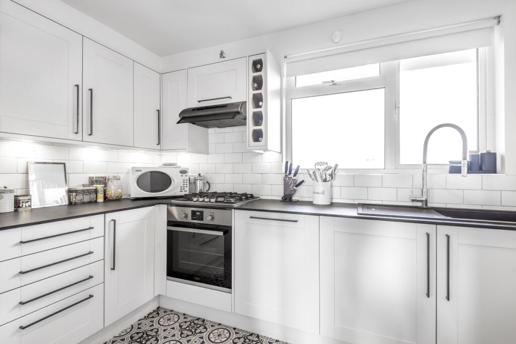 Main image of property: Hydethorpe Road, Balham, London, SW12