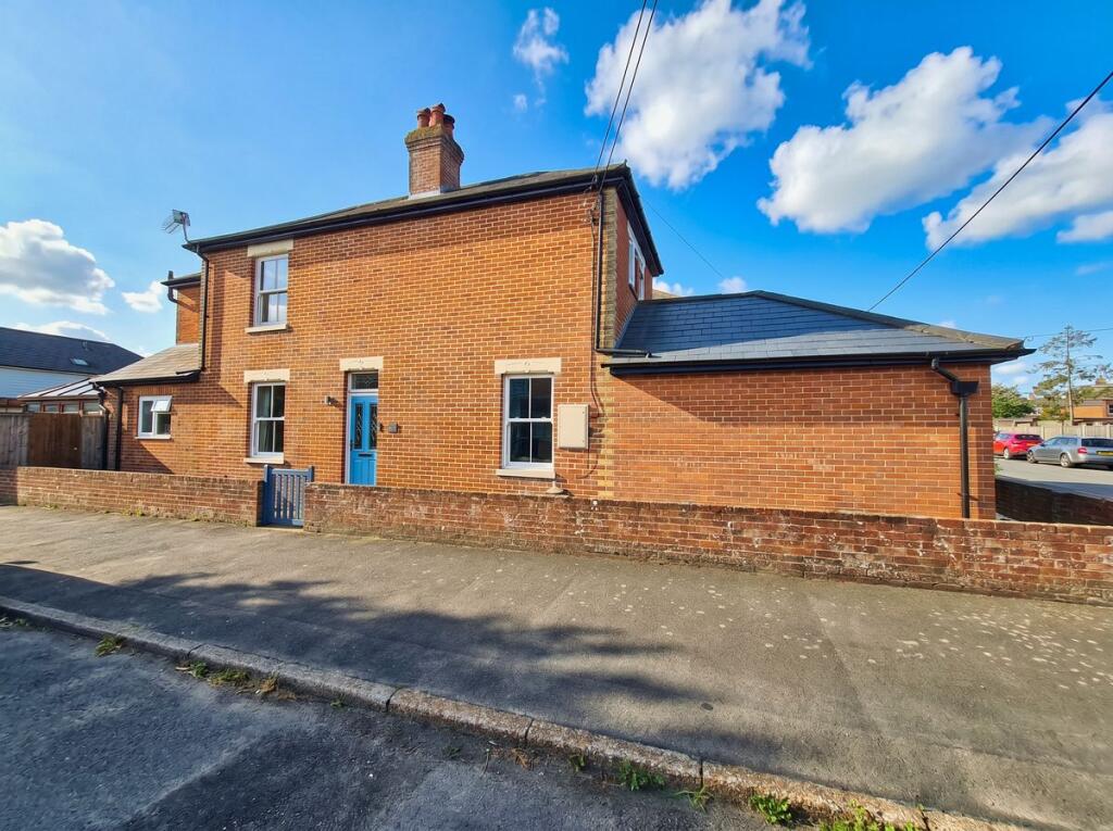 Main image of property: School Road, Eling, SO40 9HZ