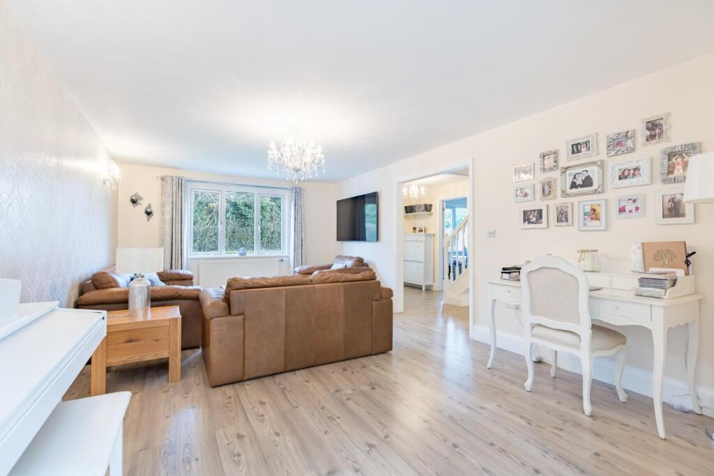 House in Uttlesford, Little Bullocks Farm, Great Canfield - View 3