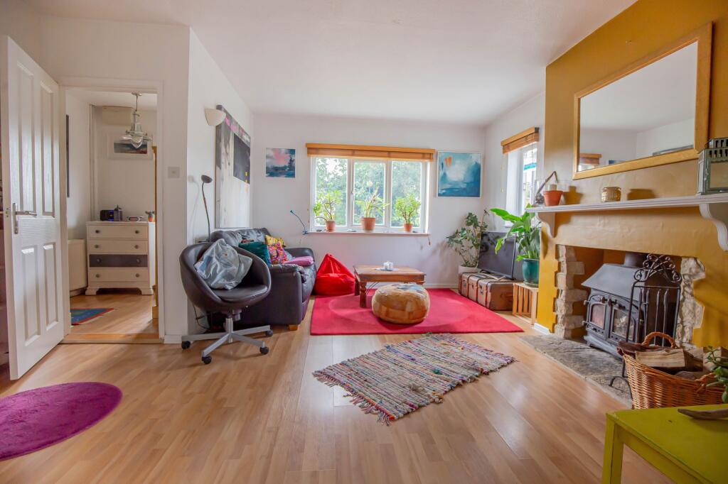 Park Street, Charlton, SN16 photo 3