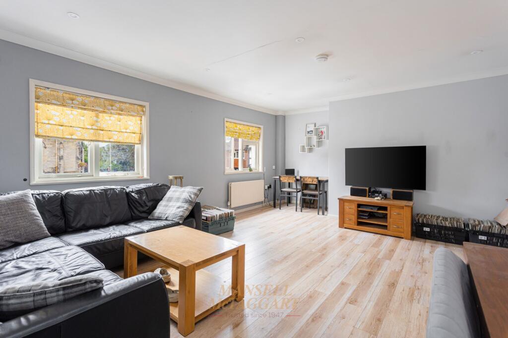 Apartment in Redhill - View 5