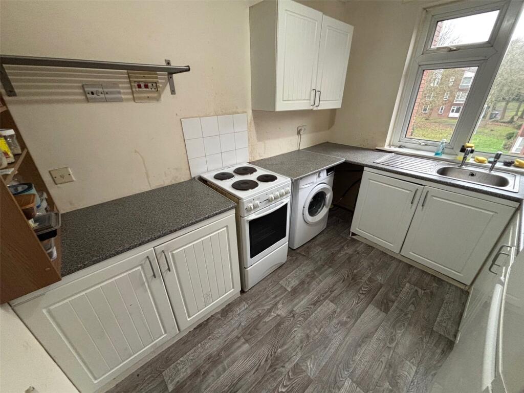 Dalford Court, Hollinswood, Telford, TF3 photo 2