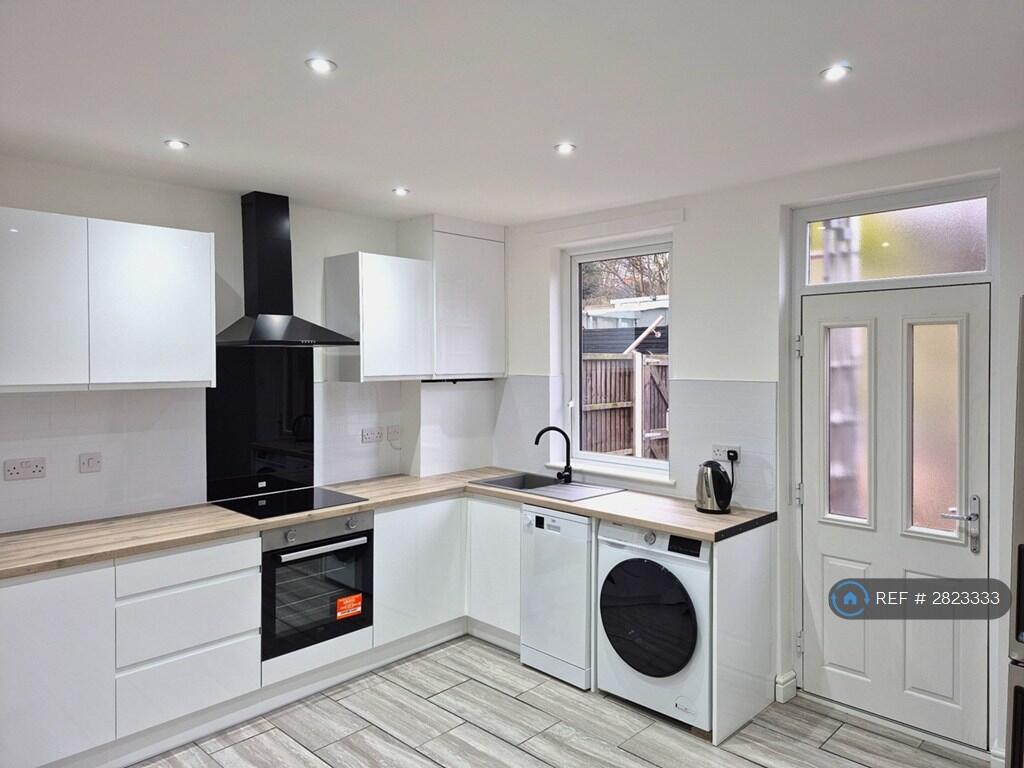 Main image of property: Carlton Road, Barnsley, S71